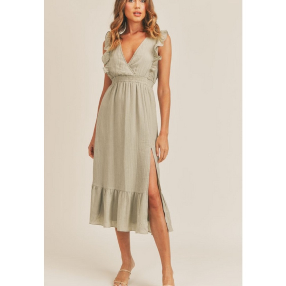 Elegant Green/Sage Ruffle Midi Dress size medium